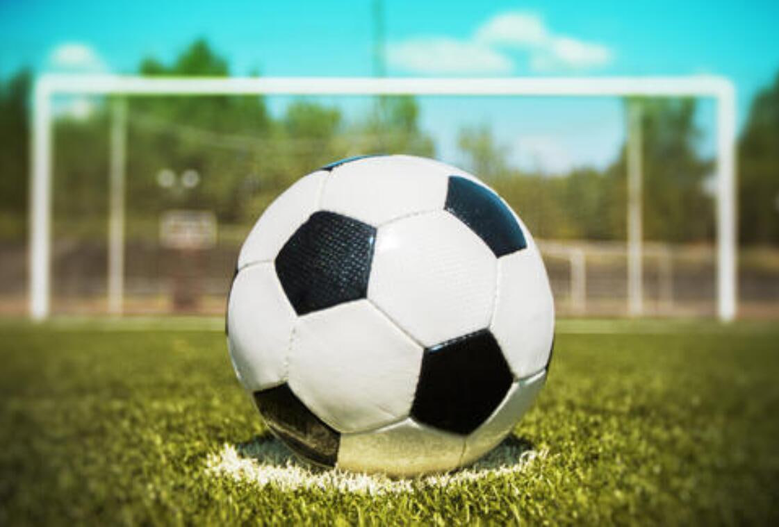 青少年足球教育场景